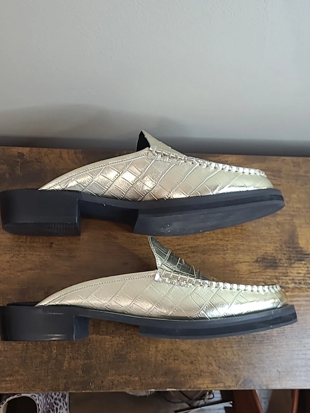 Matisse TASHA Croc-Embossed Soft Gold Leather Slip-On Penny Loafers size 7